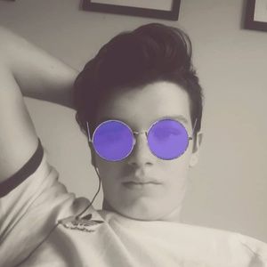 Meet your Posher, Jason